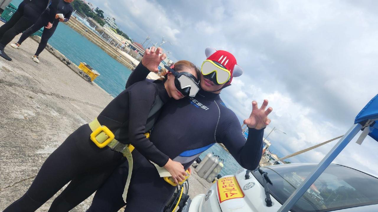 済州島のスキューバダイビングをするために来た「美女とファイター」
