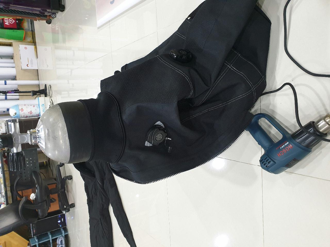 컴퓨터 재부팅됨