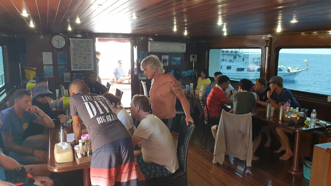 Similan Liveaboard #6.Koh Bon North
