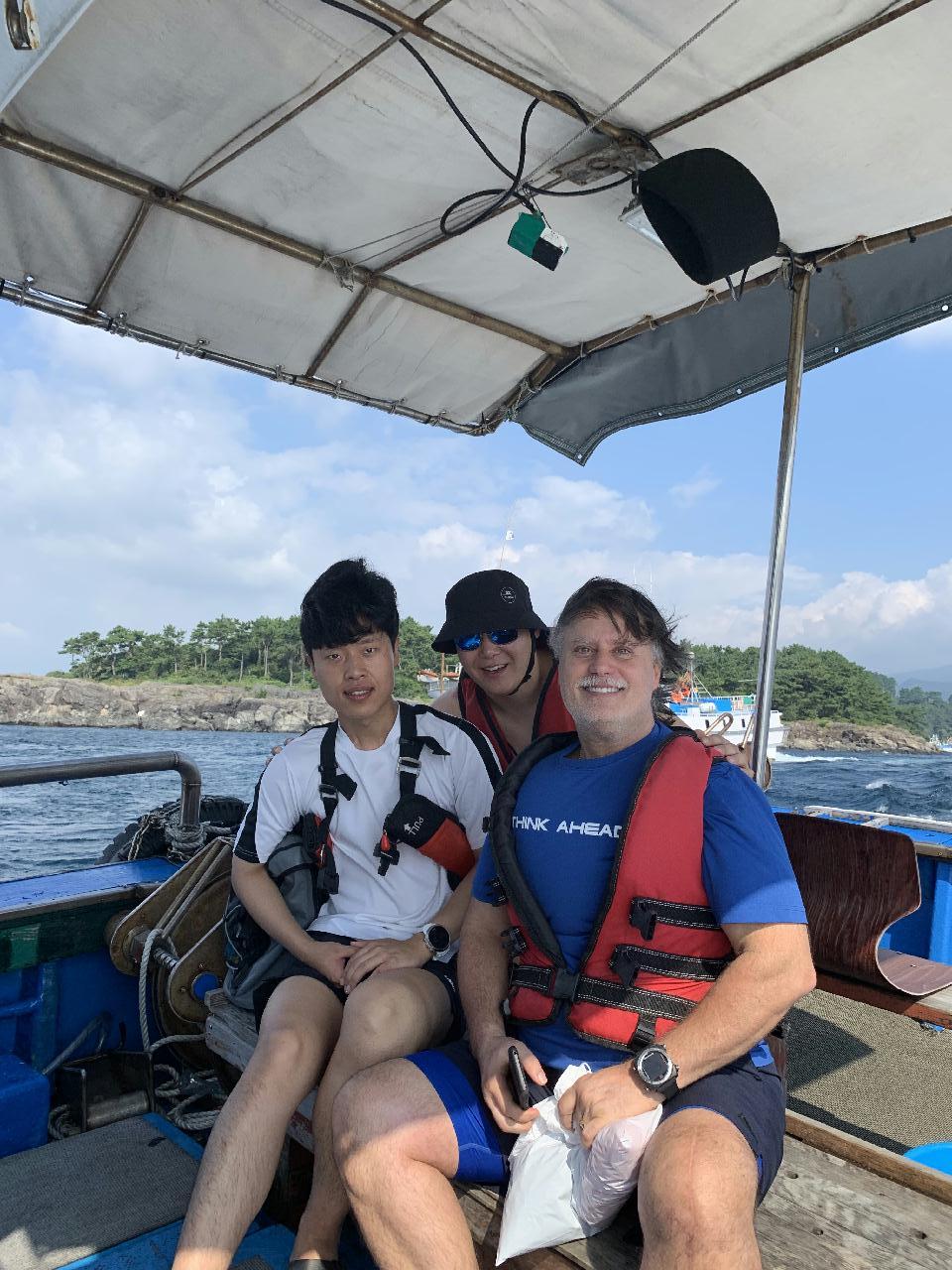 Fun diving with our guest from the United States 