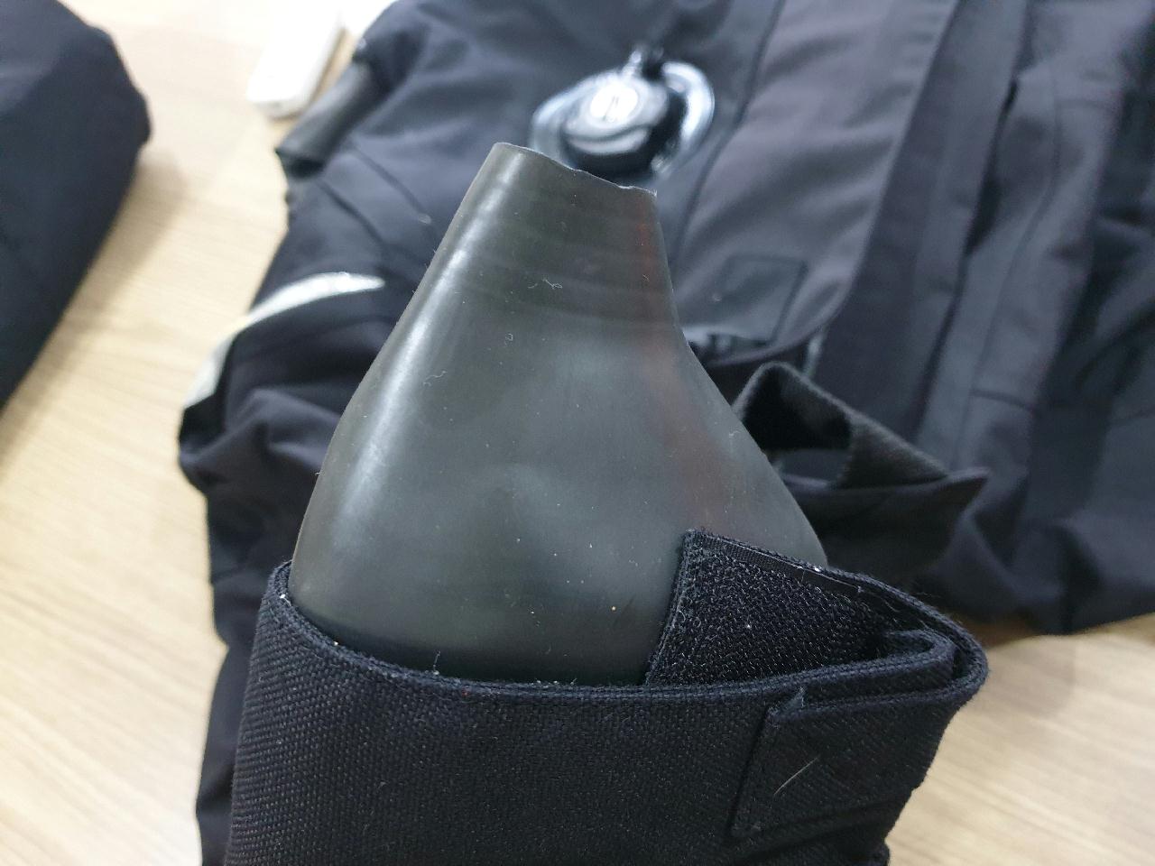 드라이슈트 및 관련 제품 판매합니다.