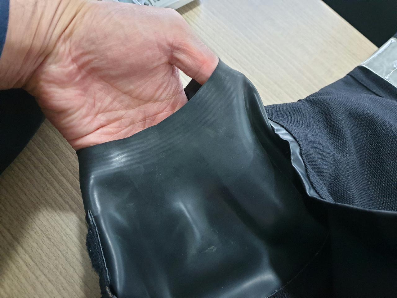 드라이슈트 및 관련 제품 판매합니다.
