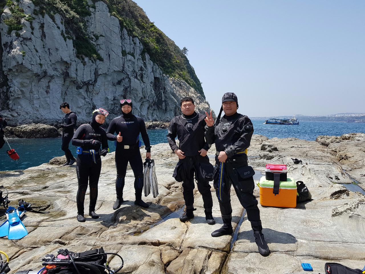 조용하고 몽환적인 다이빙