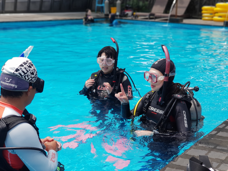 제주도 PADI 스쿠버 다이빙 교육 코스