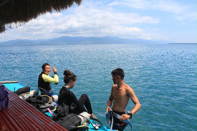 Dos Palmas,Palawan,PHILIPPINES - Helen