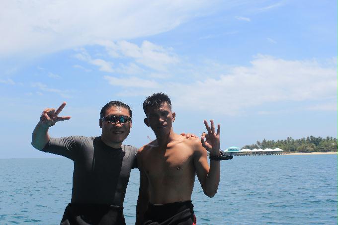 Dos Palmas,Palawan,PHILIPPINES - Helen