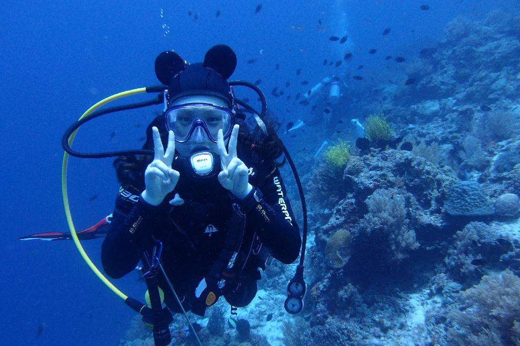 보홀 오션홀릭 - Balicasag-Black Forest