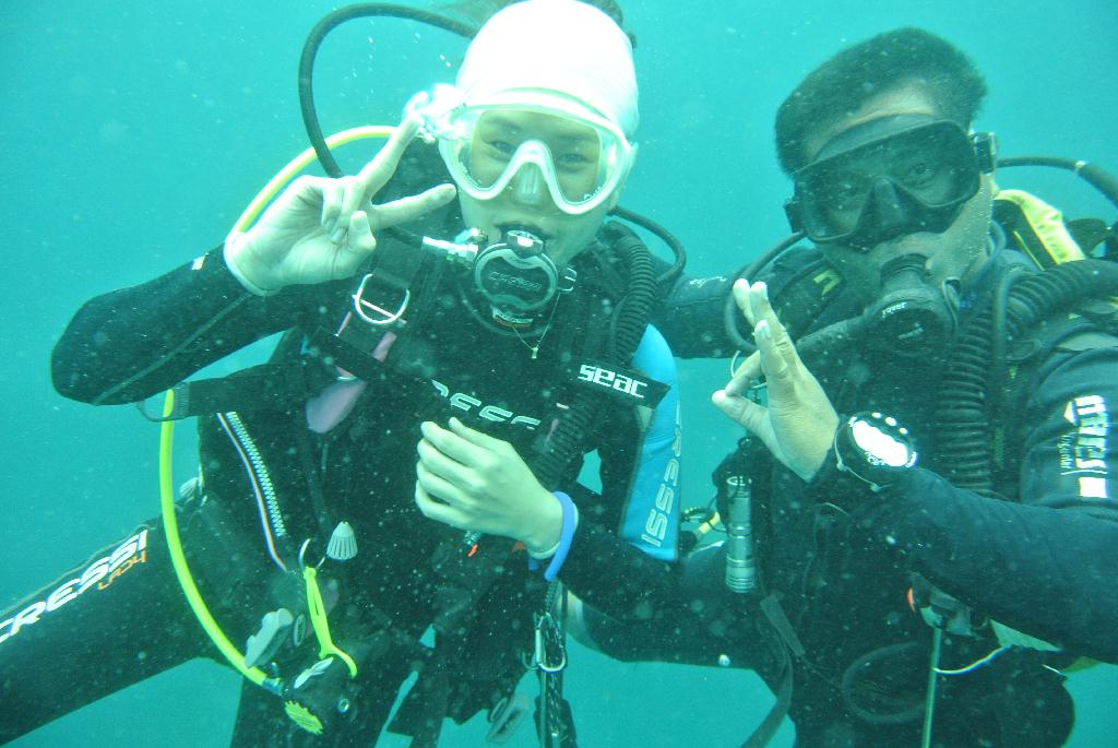 펀다이빙 - Oceanic quest in Brunei - dolphin wreck