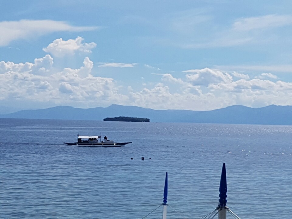 모알보알 - Pescador Is south