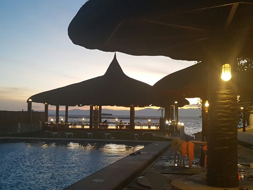 모알보알 - Pescador Is south