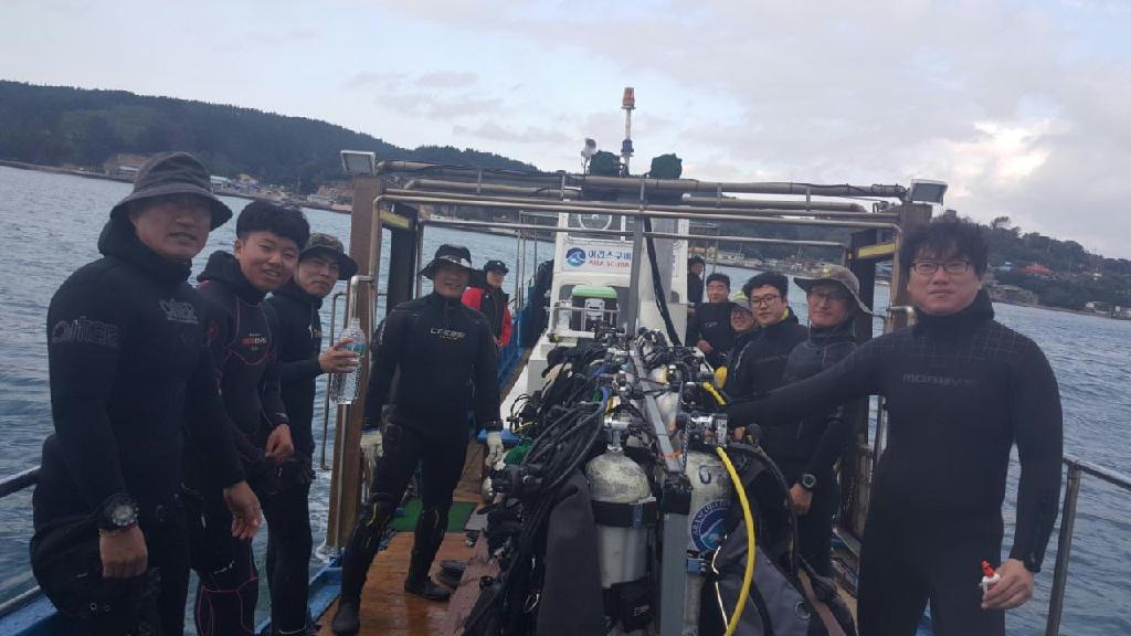 포항 신항만 앞바다