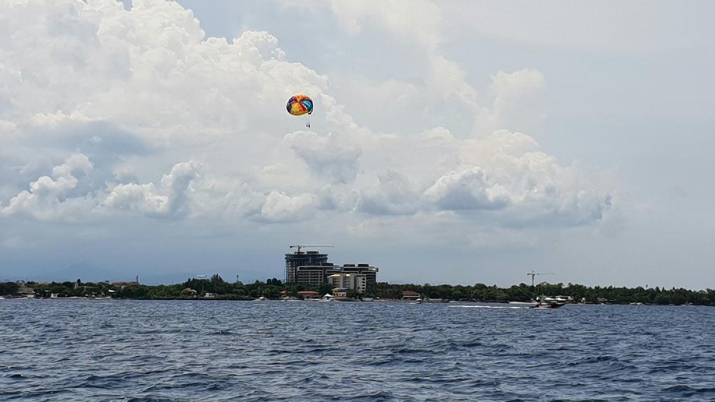 Cebu CNC Dive Resort - Talima Olanggo wall
