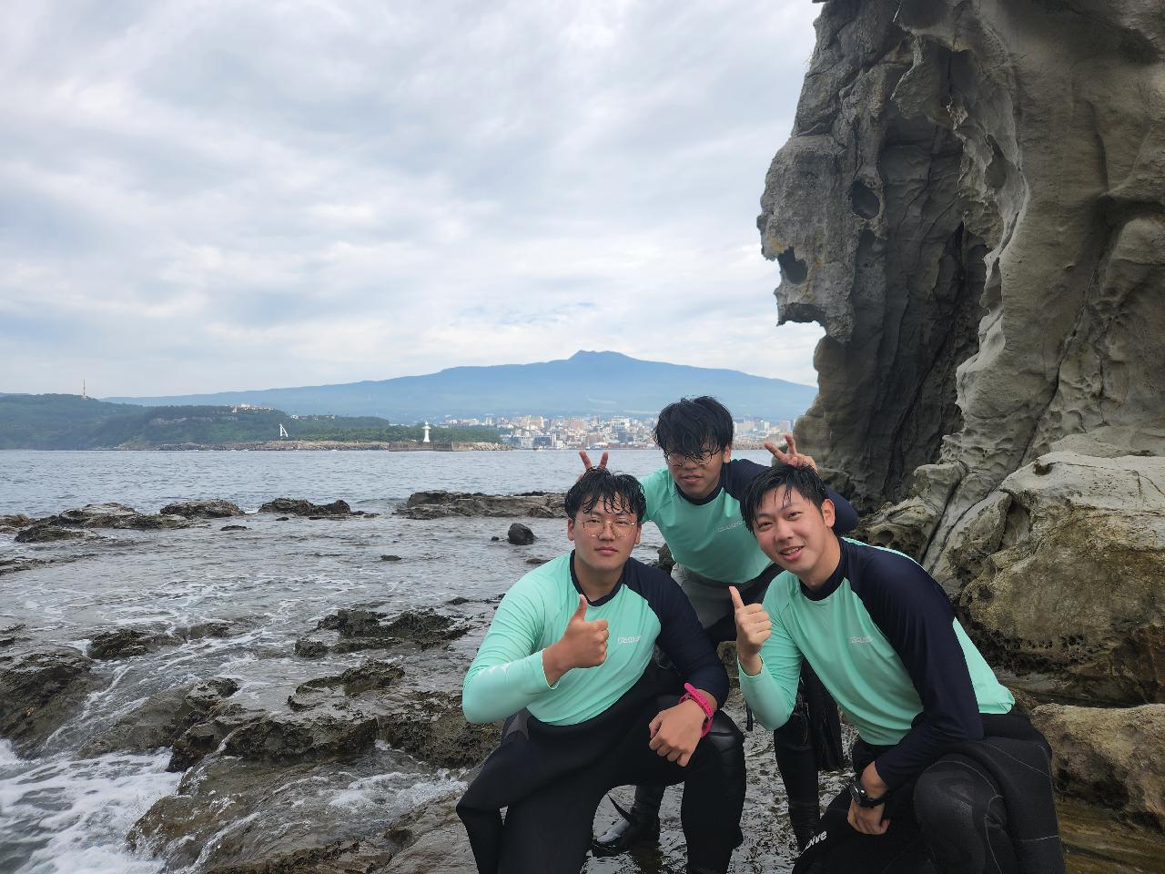 ▶ 래시가드