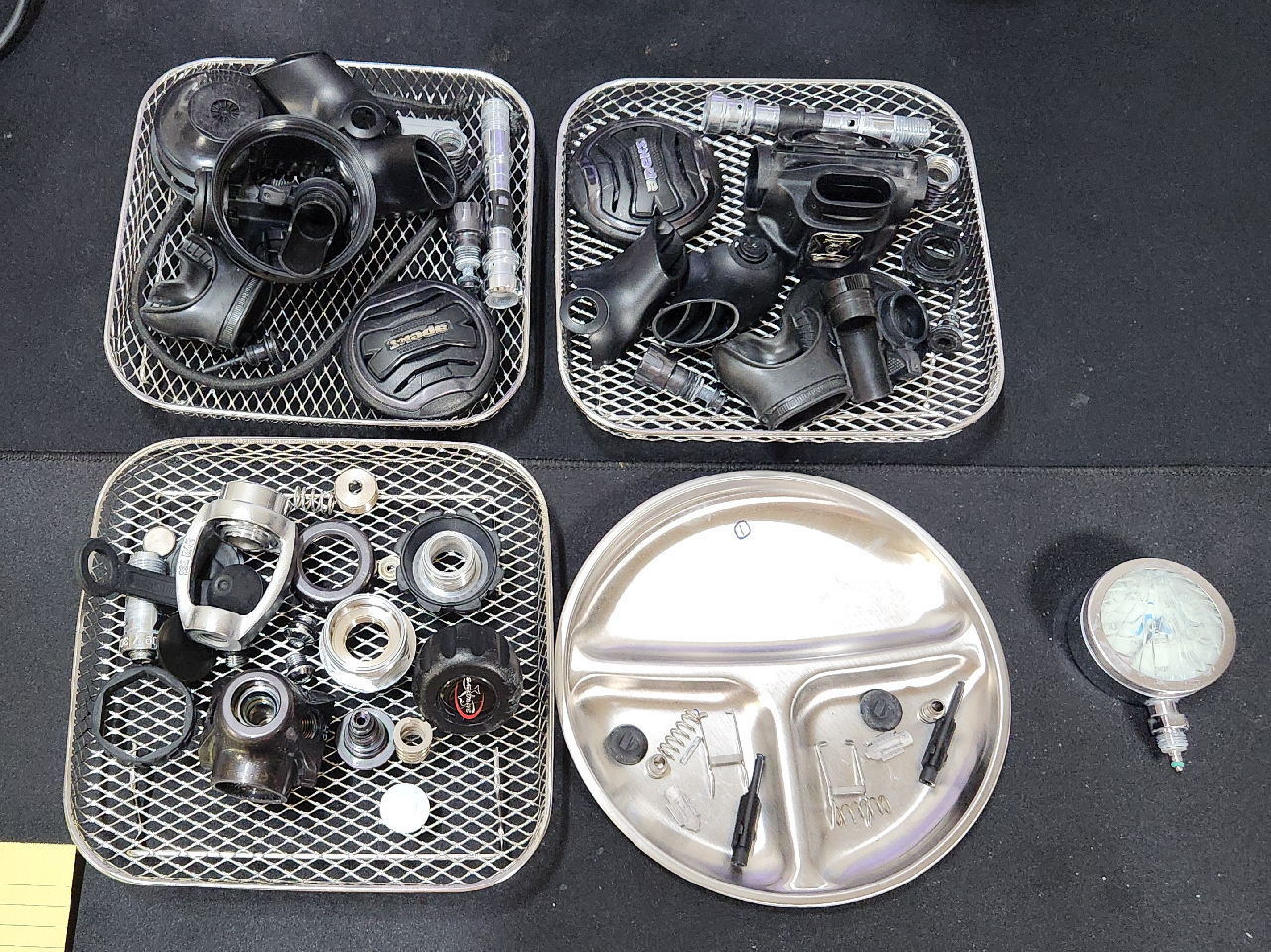 ✔ 분해 (Disassembly)