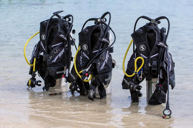 장비 (3) - BCD (Buoyancy Control Device)