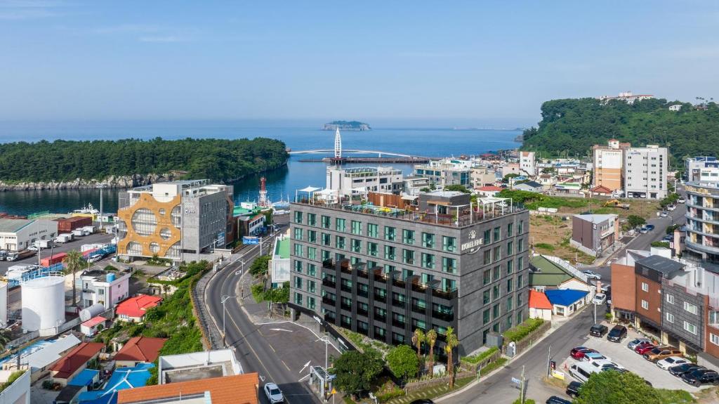 🏨 ファインホテル