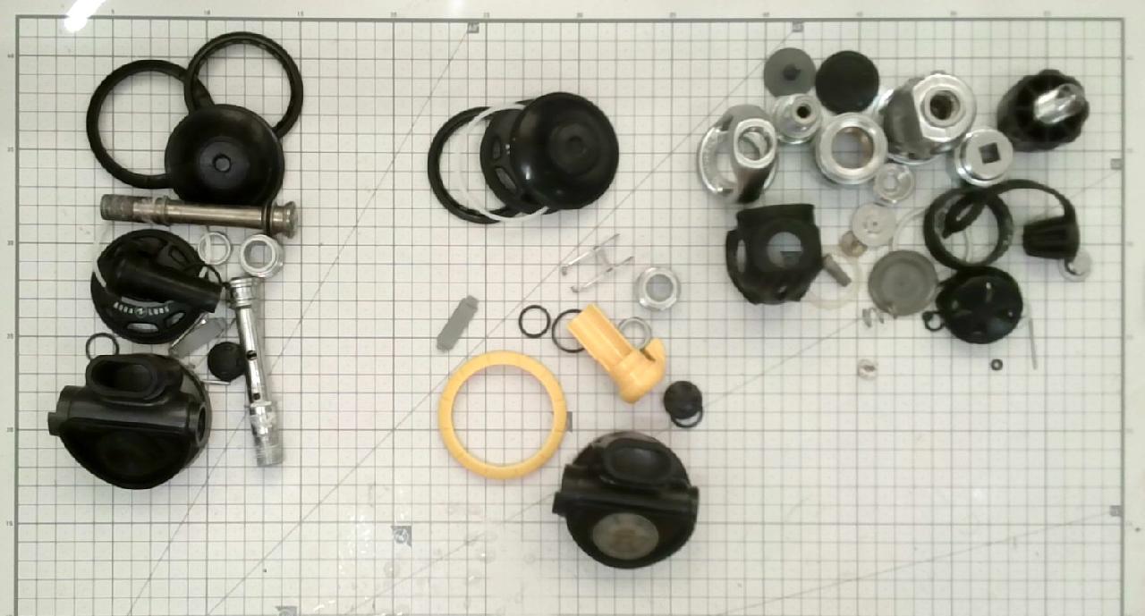 ✔ 분해 (Disassembly)