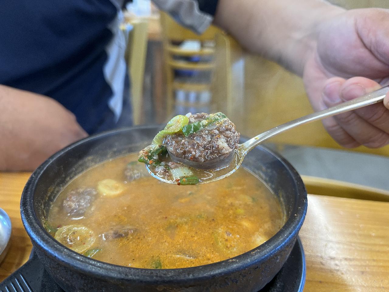 済州島ダイビング後はこれ！一度食べたらやみつきのスンデクッパ